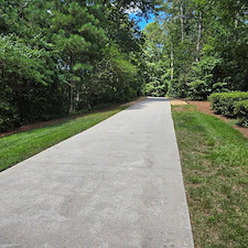 OUR-DRIVEWAY-CLEANING-SERVICE-HAS-MADE-THESE-CLEVELAND-GA-HOMEOWNERS-VERY-HAPPY 3